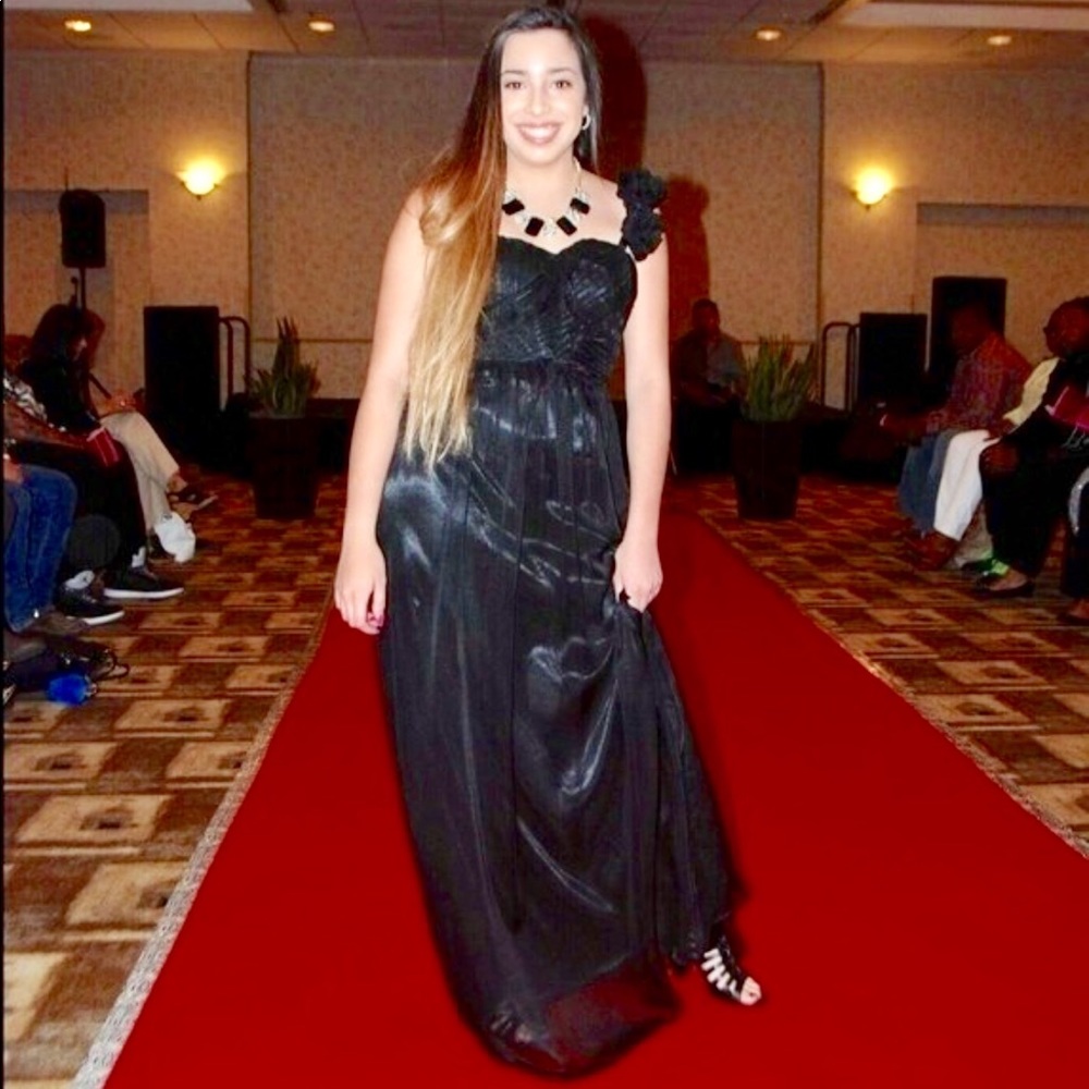 👑Black Chiffon Evening Gown - Large (Clearance)